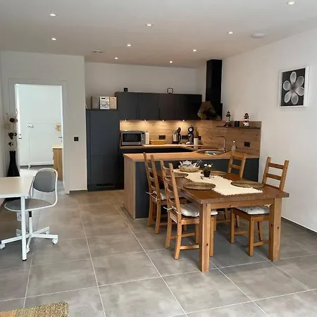 Gemutliche, Topp Ausgestattete Ferienwohnung *