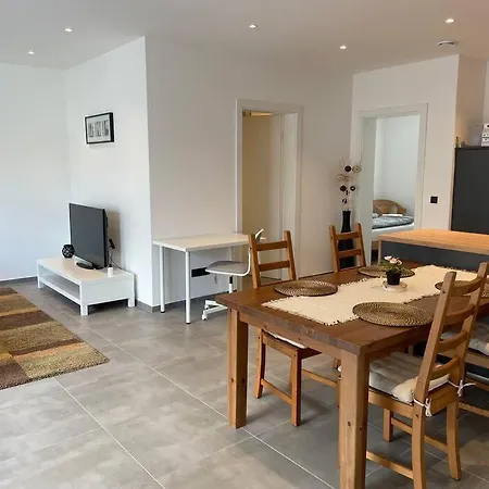 Gemutliche, Topp Ausgestattete Ferienwohnung