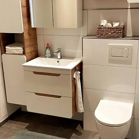 Apartment Gemutliche, Topp Ausgestattete Ferienwohnung Bann