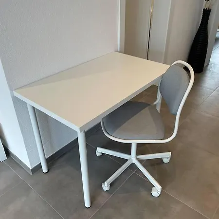 Apartment Gemutliche, Topp Ausgestattete Ferienwohnung *