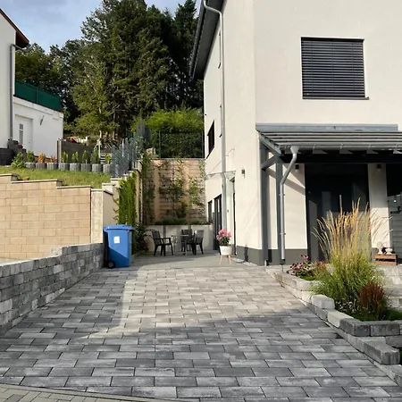 Gemutliche, Topp Ausgestattete Ferienwohnung *